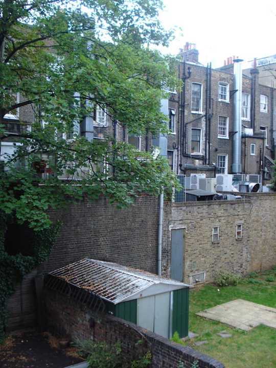 Ausblick Hinterhof Apart Hotel 73