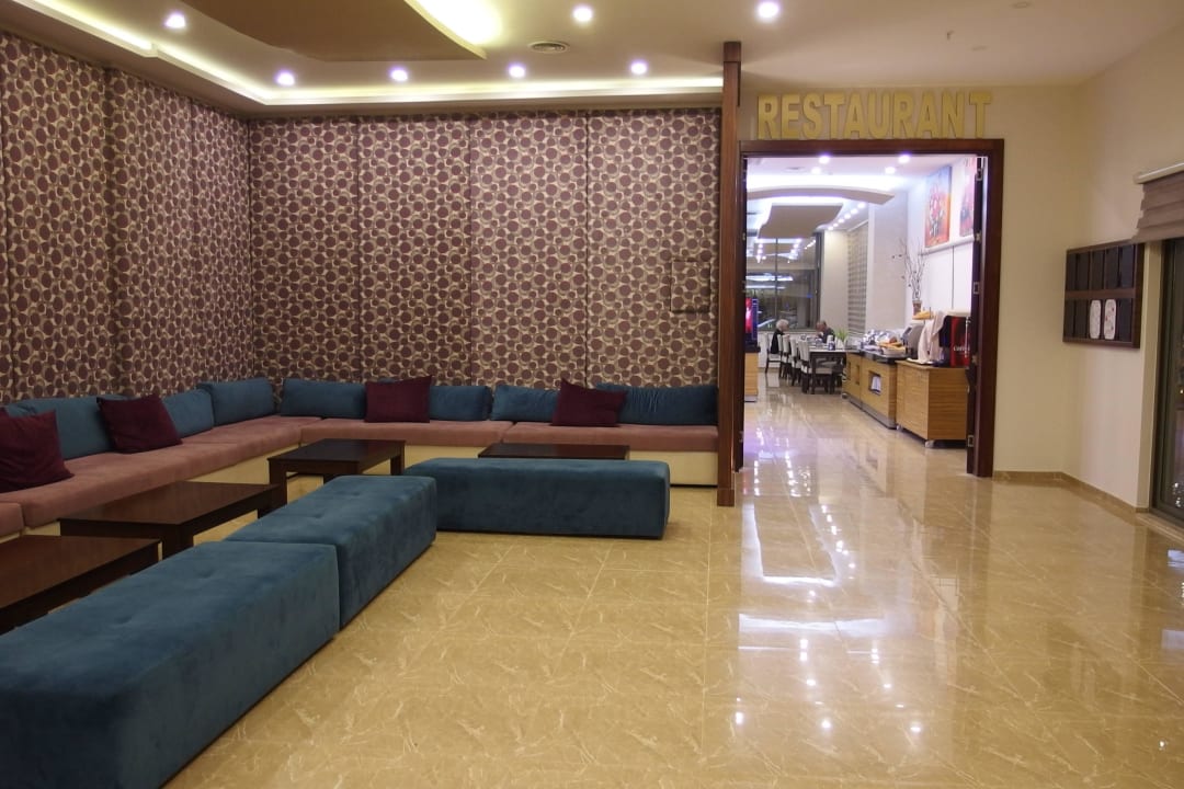 Lobby Maya World Park Hotel