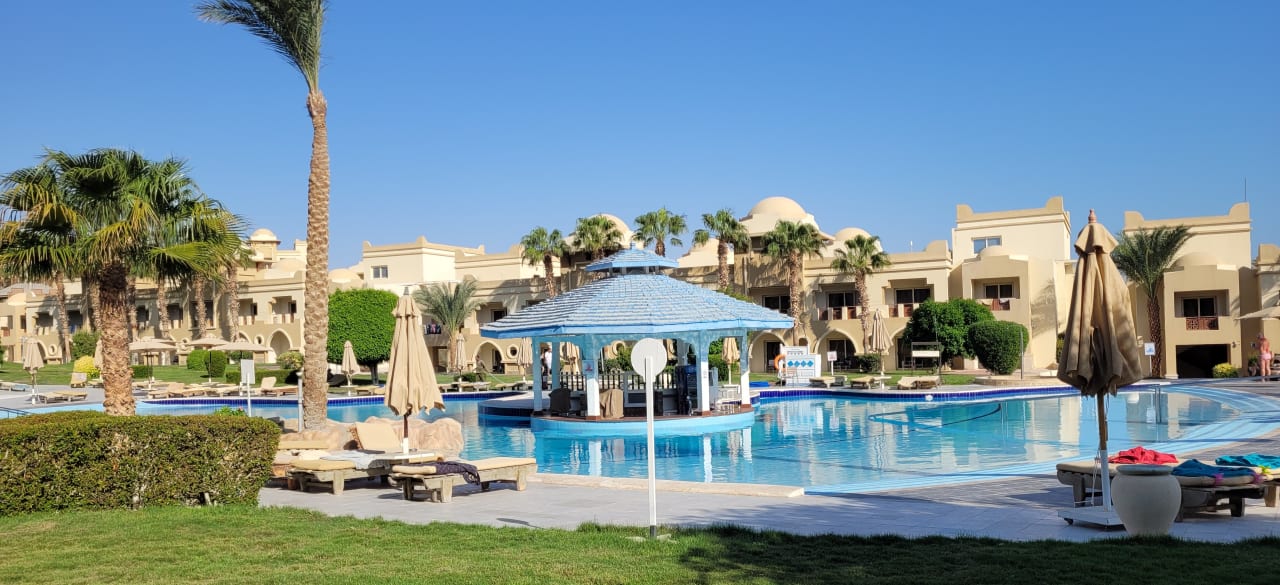 Pool Serenity Alpha Beach