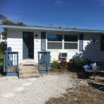 Motel &amp;amp; Cottages Tropical Winds Beachfront