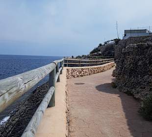 Rundgang an der direkten Steilküste