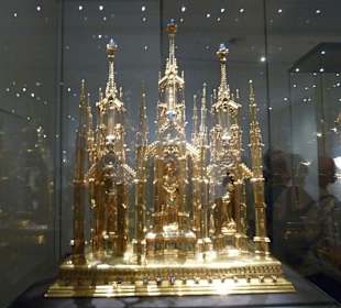 Dreiturmreliquiar von 1380