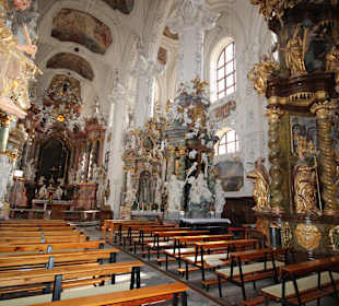 Blick in das Kirchenschiff