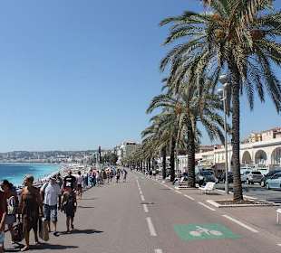 Reges Treiben auf der Promenade