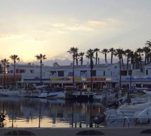 Hafen Cala´n Bosch, viele Restaurants