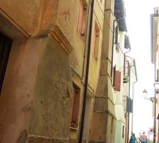 Entlang der Gasse