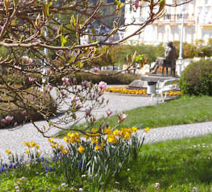 Kurpark mit Goethe-Denkmal