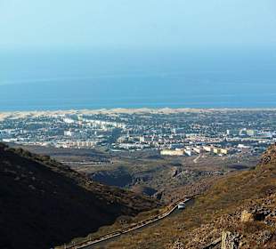 Blick durch den Baranco de Fataga Richtung  Küste