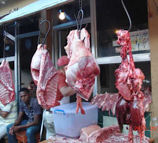 Auf dem Markt - Frischfleisch 