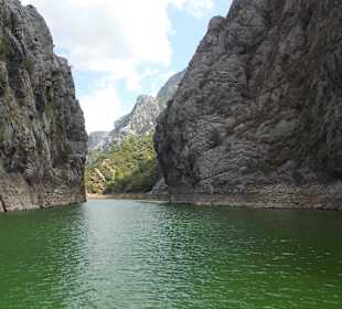 Hohe Felsen des Green Canyon