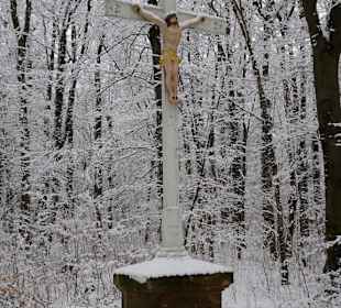 Das Denkmal "Weißes Kreuz" im Winter