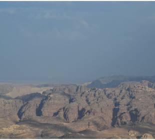Petra - die Canyons vor dem Wadi