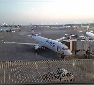 Flughafen Antalya (AYT)