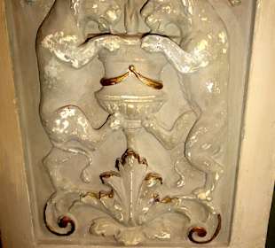 Rundgang durch die Räume des Palais Rastede