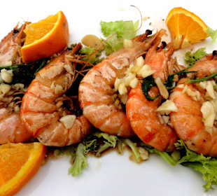 Scampi vom Grill mit Knoblauch