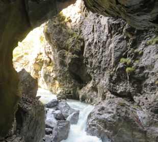 Blick durch die Klamm nach außen
