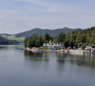 Im Hintergrund die "Muffert"