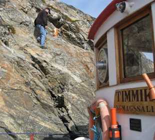 Bootsfahrt zwischen Eisbergen