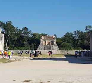 Santi Tour/Playa del Carmen in Chichen Itza