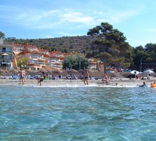 Strand vom Boot aus gesehen