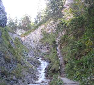 Höllenklamm in Krün am Waldweg Richtung Mittenwald