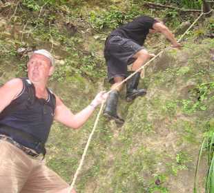 Eine Abkürzung zu den Wasserfällen