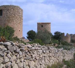 Windmühlen am Cabo San Antonio