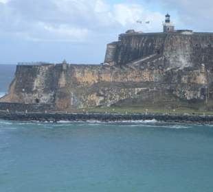 Blick vom Meer auf die Festung