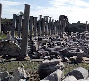 Die Säulenstraße Ruinen Side