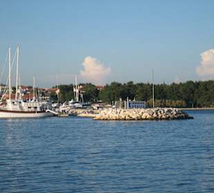 Blick zum Yachthafen