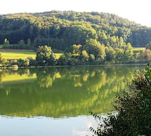 Hinten das Hochbecken