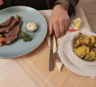 Siedfleisch u. Bratkartoffel