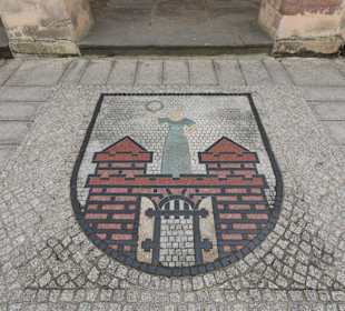 Wappen vor dem Alten Rathaus