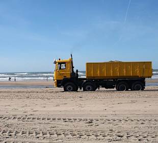 LKW am Strand