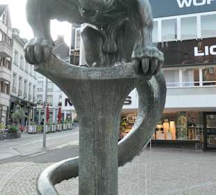 Der Bahkauv-Brunnen in Aachen am Büchel
