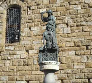 На площади Сеньории