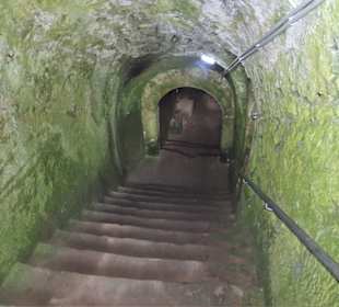 Treppen zu den Gewölben der Burg Altenstein
