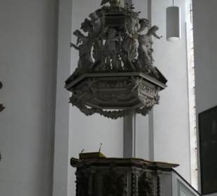 Augustinerkirche: bei der Innenbesichtigung