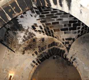 Im Erdgeschoss sieht man daß hier Personen wohnten