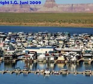 Hausbootansammlung auf dem Lake Powell