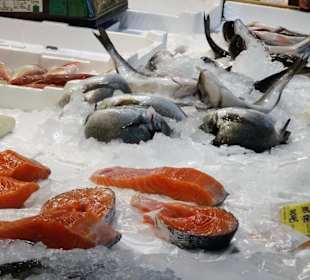 Rundgang durch den Mercato Civico di San Benedetto