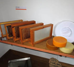 Im Bienenhaus des Mühlenhof Freilichtmuseums