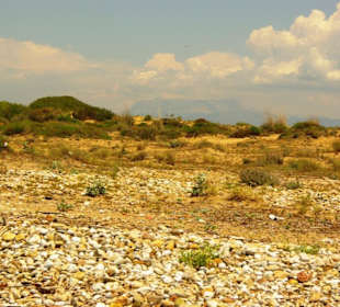 Fußweg zum kleinen Hafen Schuhe wichtig!