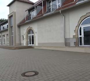 Burghof und Zehntscheune