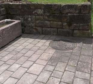 Dorfbrunnen Unteriflingen