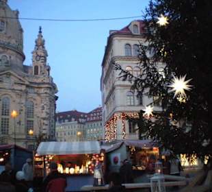 Weihnachtsmarkt auf dem Neumarkt Dresden