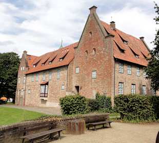Außenansicht der Burg Bederkesa
