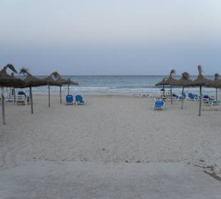 Strand von Sa Coma am Abend
