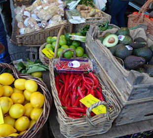 Eindrücke vom Wochenmarkt am Goldbekufer