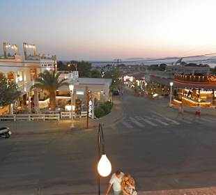 Rooftop Restaurands am Abend